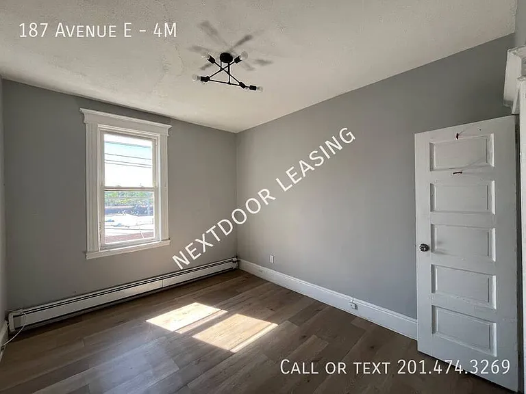 187 Avenue E #4M — Photo 4