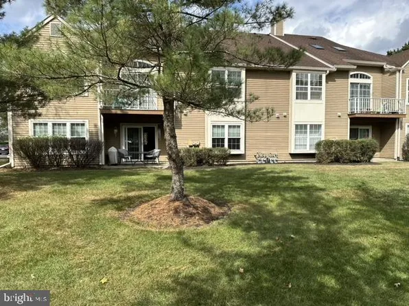 805A-805 Harwood Ct #A, Mount Laurel, NJ 08054