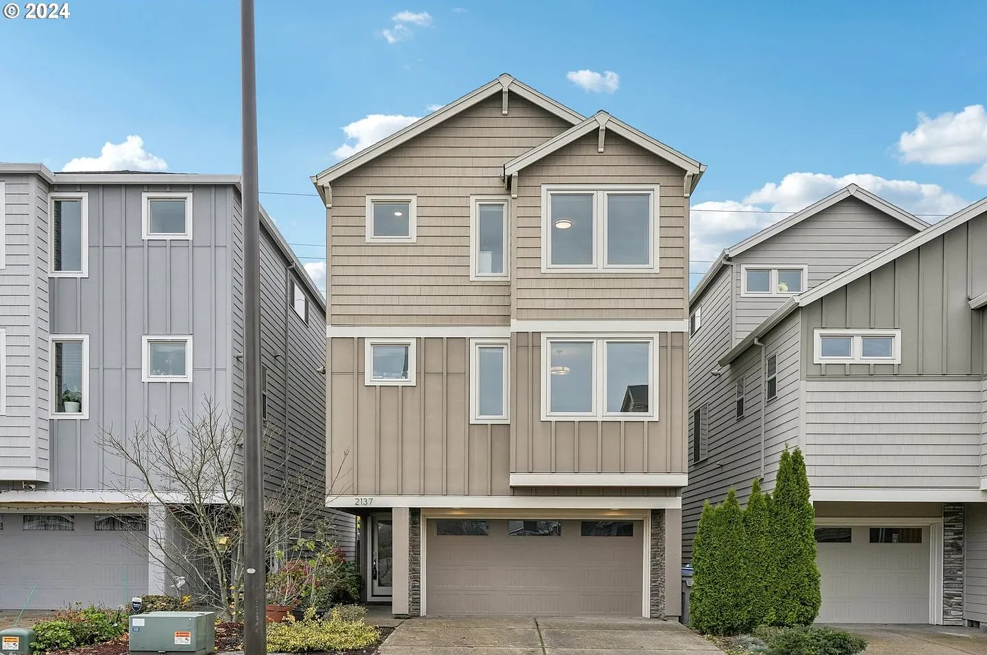 Beautiful 4 Bedroom Home For Rent Starting July 1st! — Photo 1
