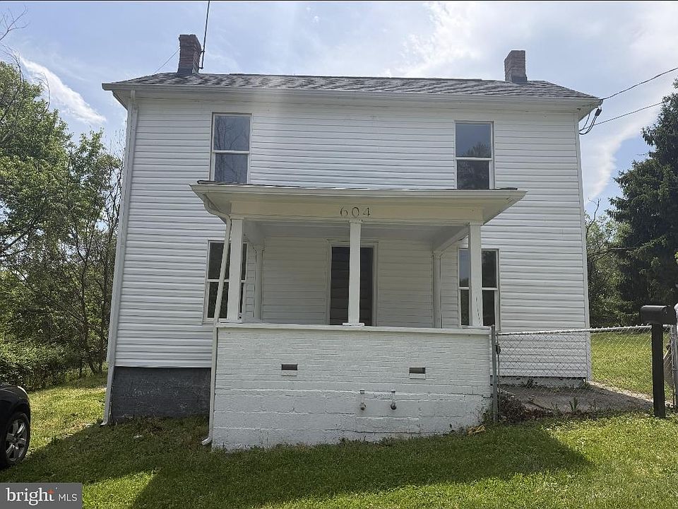 1st image of 604 E Stephen St