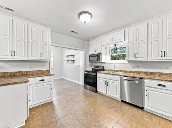 1082 Cedar Lane Ct, Lynchburg, VA 24503
