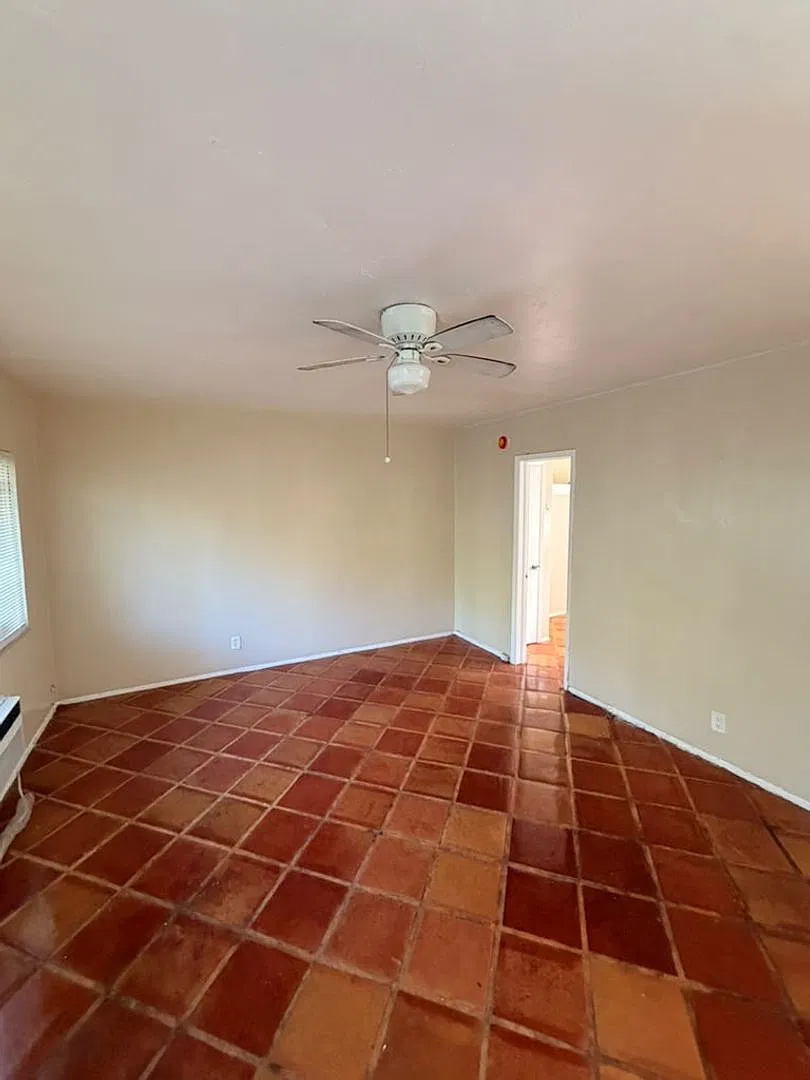 101 SE 16th Ave Sky1822  — Photo 2