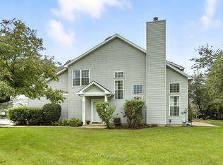 411 Huntington Ct, Oswego, IL 60543