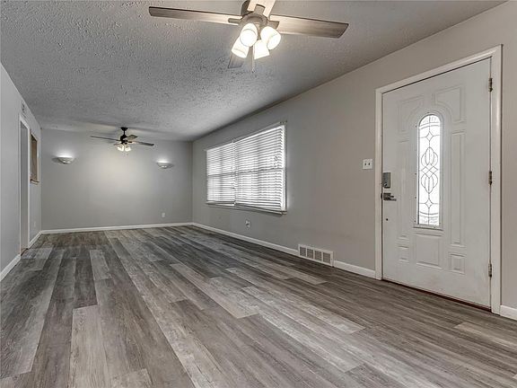 3rd image of 604 E Bouse Dr