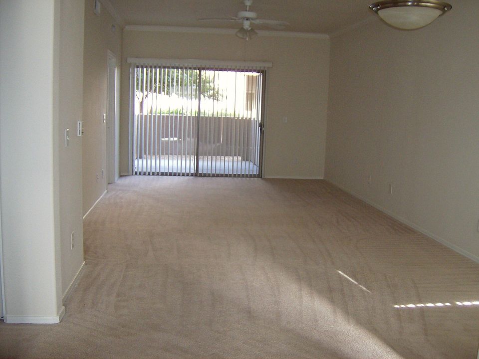Living rm, dining rm