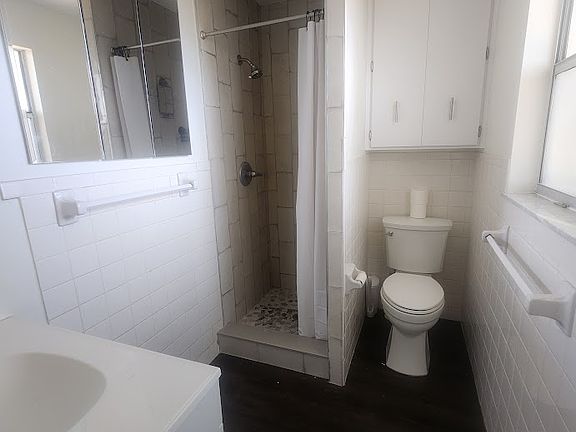 5th image of 39143 11th Ave