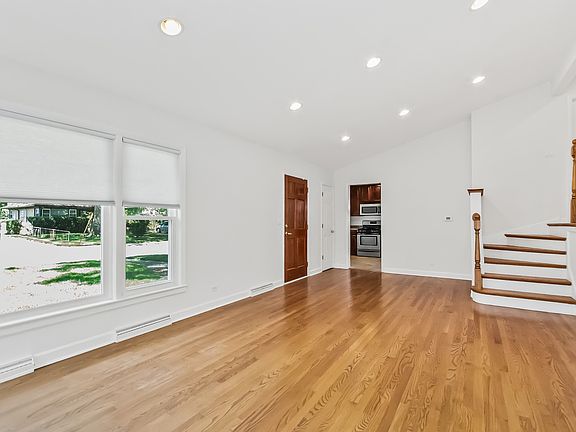 2nd image of 232 Thelin Ct