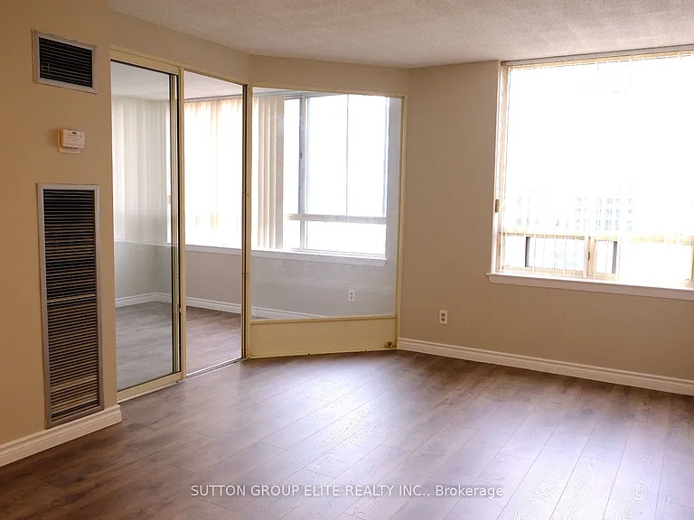 633 Bay St #2502 — Photo 7