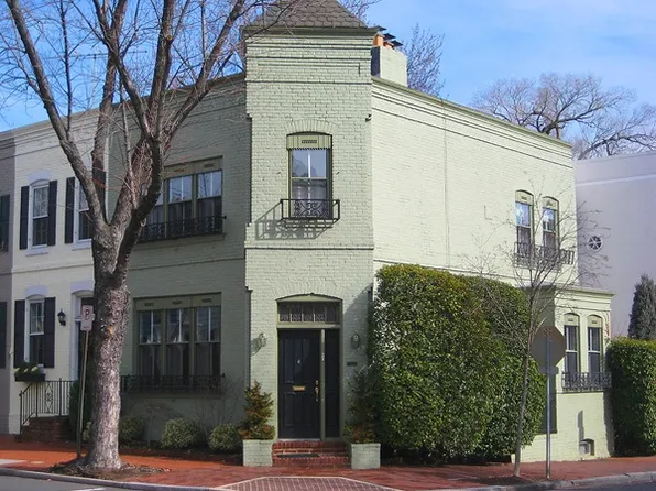 2731 Dumbarton St NW, Washington, DC 20007