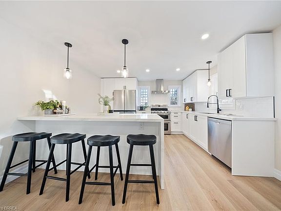 5th image of 476 Middle Townline Rd