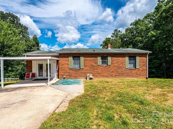 811 Kathy Dr NE, Connelly Springs, NC 28612