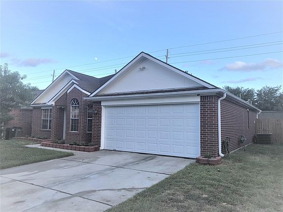 2nd image of 18523 Spinney Lane Dr