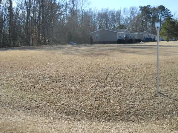 17 Bobtail Ct, Pinetops, NC 27864