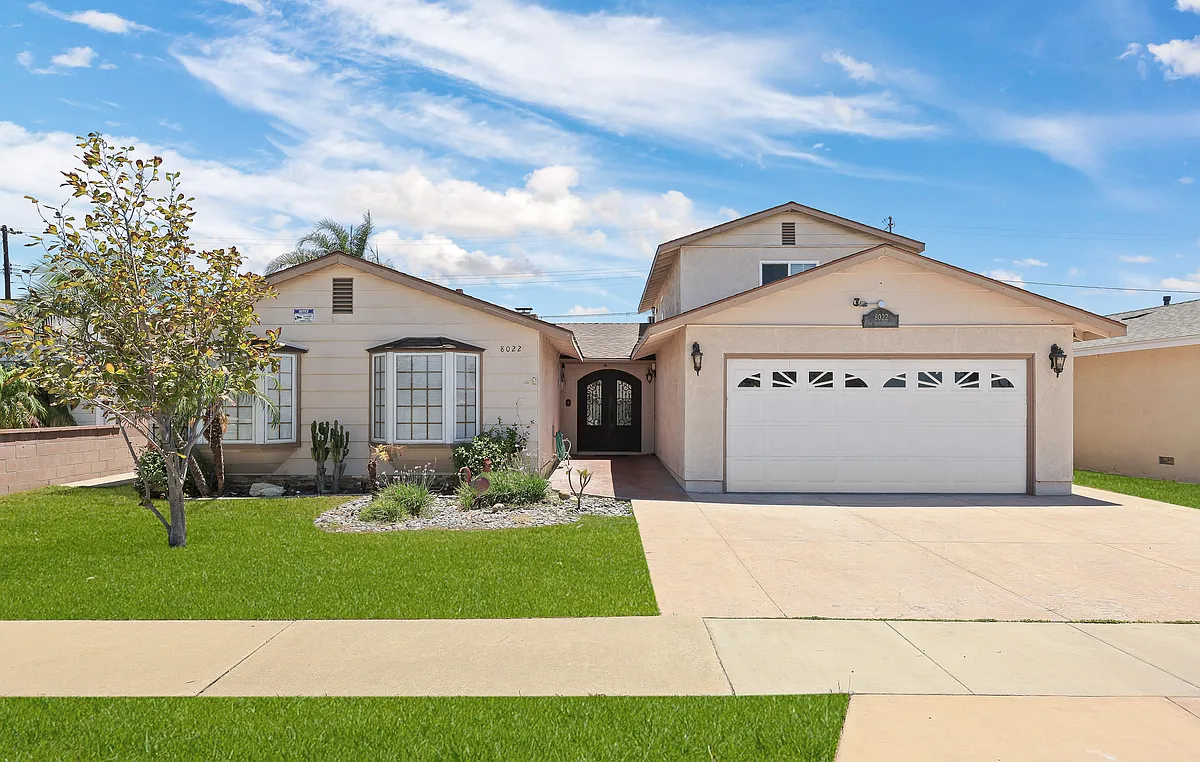 Building Photo - 8022 San Miguel Cir