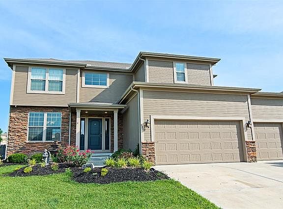 2nd image of 890 Clearview Dr