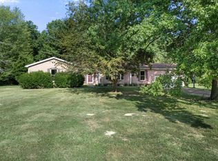 3009 Sugartree Rd, Bethel, OH 45106