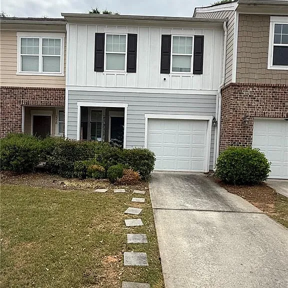 2330 McKenna Square Dr — Photo 1