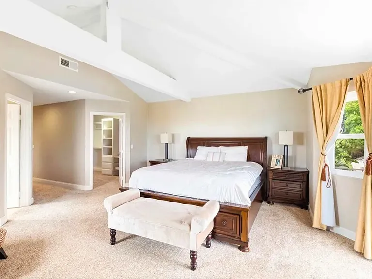 5075 Calypso Ct — Photo 15