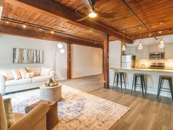 55 Sterling St #312, Clinton, MA 01510