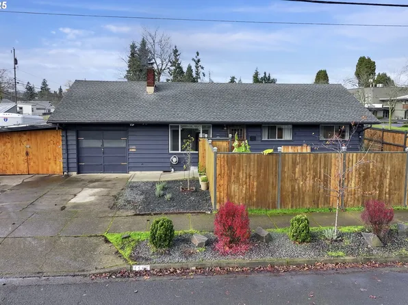 1180 12th St, Springfield, OR 97477