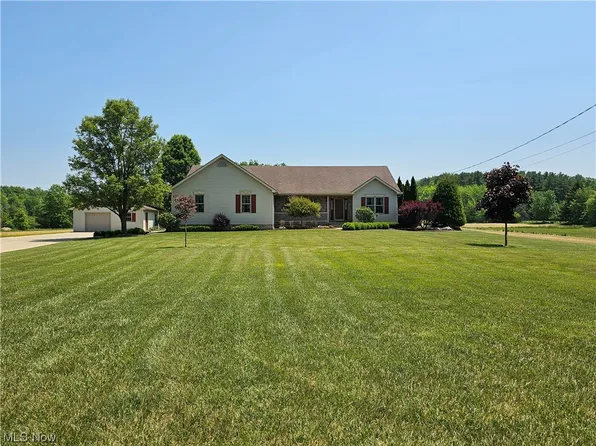 5120 Pierce Rd NW, Warren, OH 44481