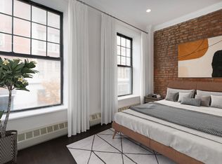 328 E 4th St #1R, New York, NY 10009