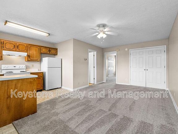 3rd image of 280 Thompsonville Ln #805