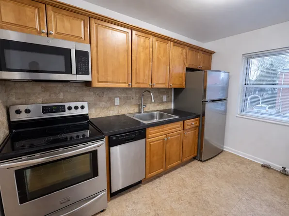 77 Grove St #A5, Montclair, NJ 07042