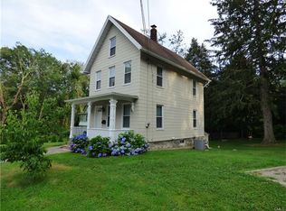 49 Hull St, Ansonia, CT 06401