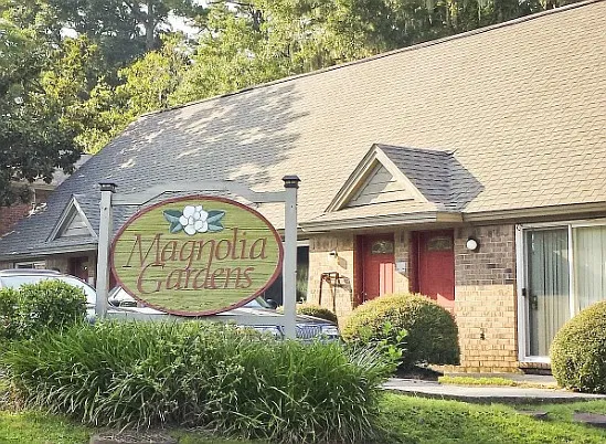Magnolia Gardens — Photo 1