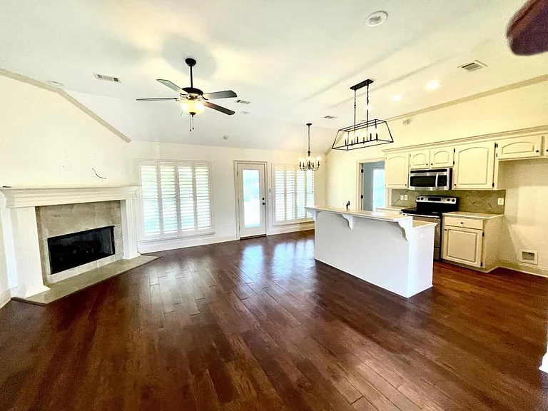 109 Millhouse Dr — Photo 4