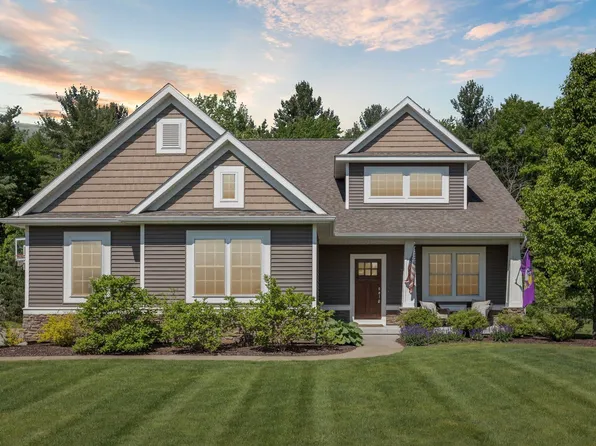 2083 N Harvest Cir, Midland, MI 48642