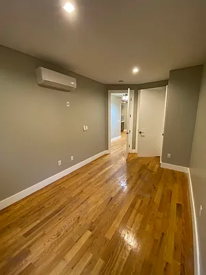 Rented by Hagstrom Management Inc | media 11