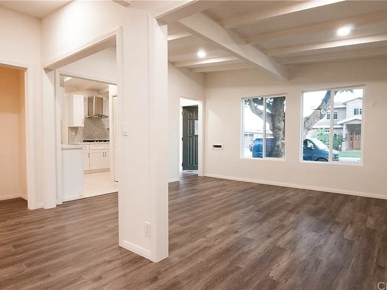 5113 Zakon Rd — Photo 2
