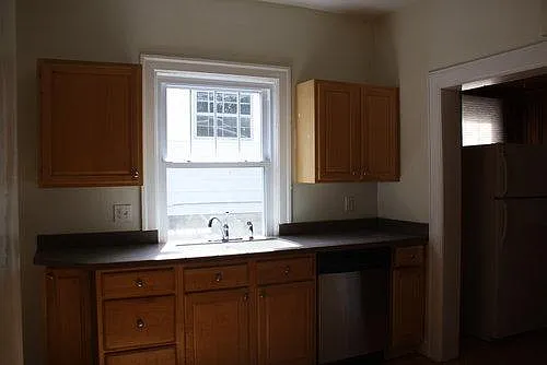 5 bed, 2089 sqft, $6,250 — Photo 4