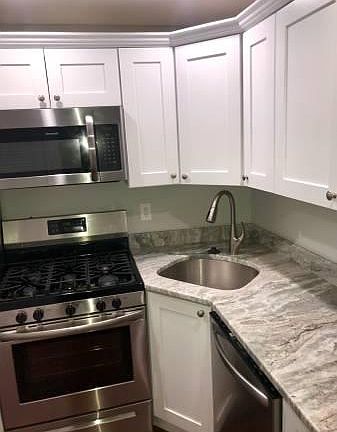 2nd image of 715 Belgrade St #2R