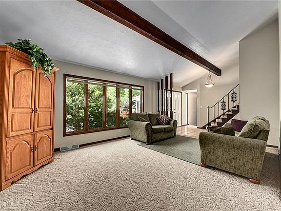 3rd image of 27020 Sleepy Hollow Dr