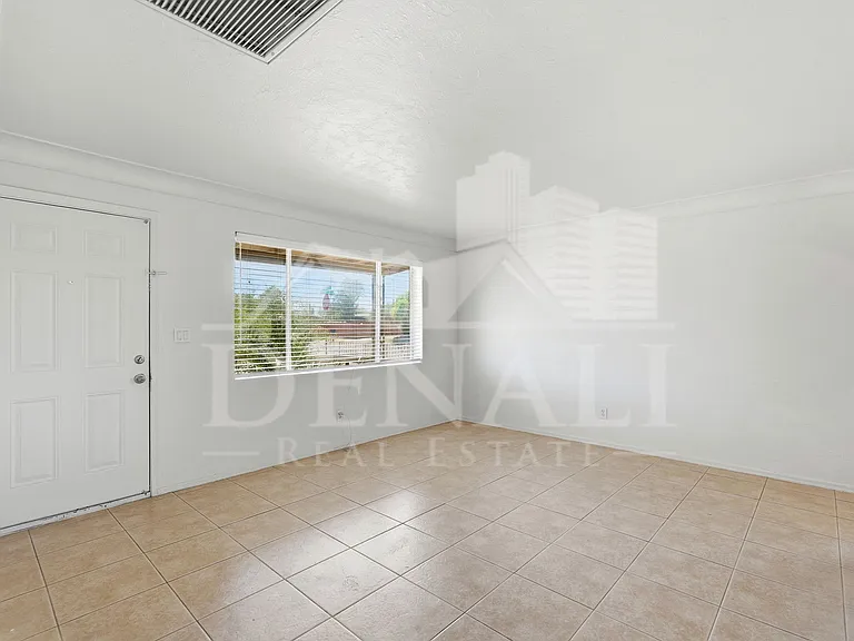 3801 N 4th Ave — Photo 4
