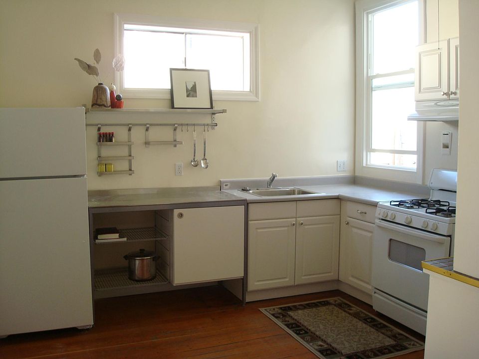 1st image of 824 Valencia St #A