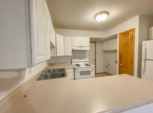 4261 Oaktree Dr, Lake Station, IN 46405