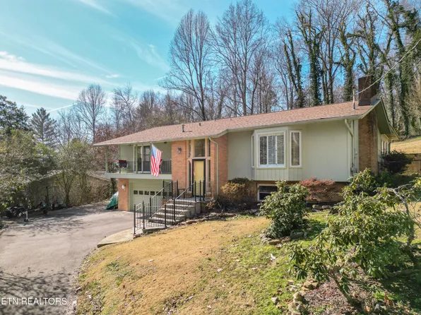 163 Nebraska Ave, Oak Ridge, TN 37830