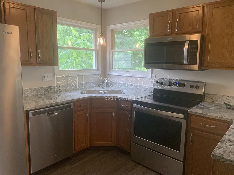 8620 Olenbrook Dr — Photo 11