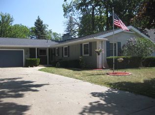 43 E Sharlear Dr, Essexville, MI