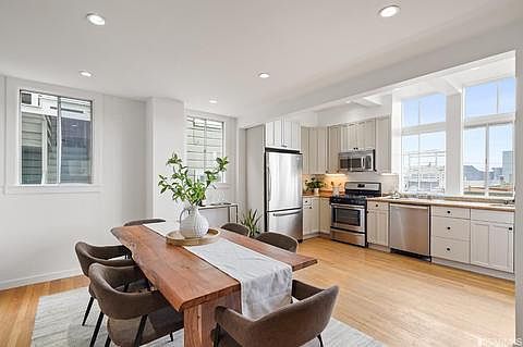5th image of 34 Aladdin Ter