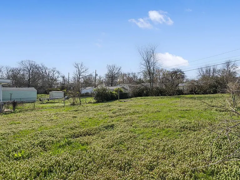 1508 E Livingston St — Photo 25