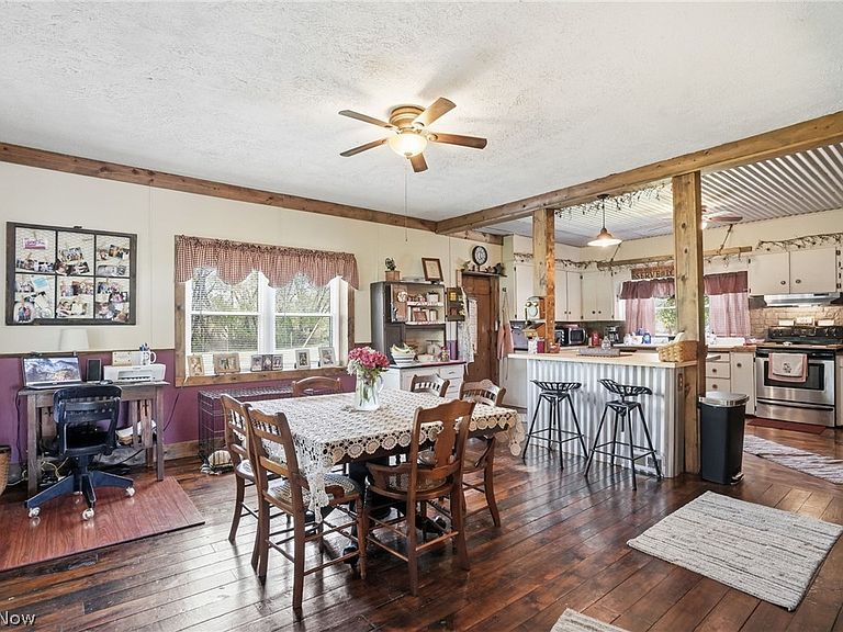 Listing photo 5
