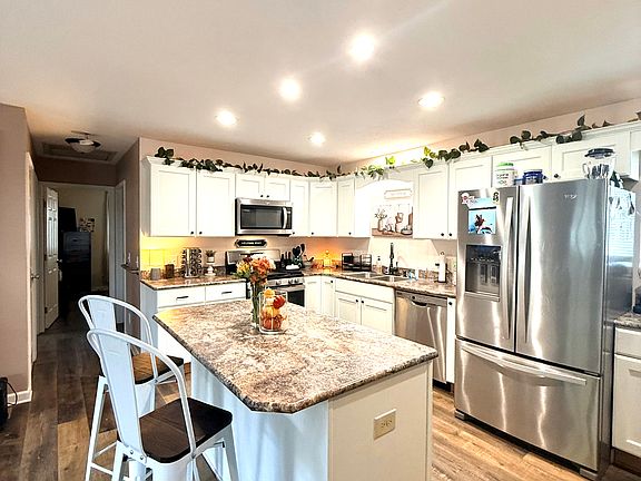 Kitchen with plenty of cabinet space
