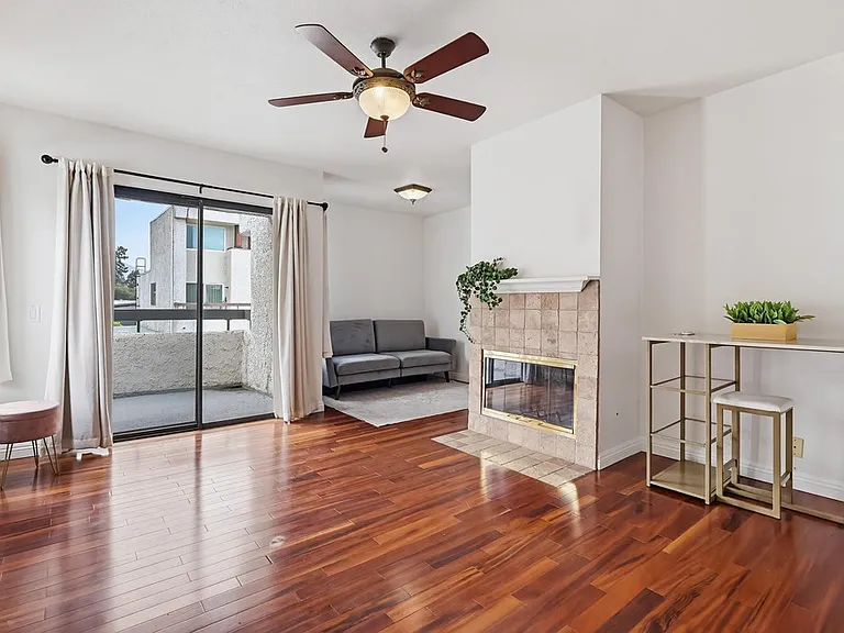 2680 N Lake Ave #8 — Photo 13