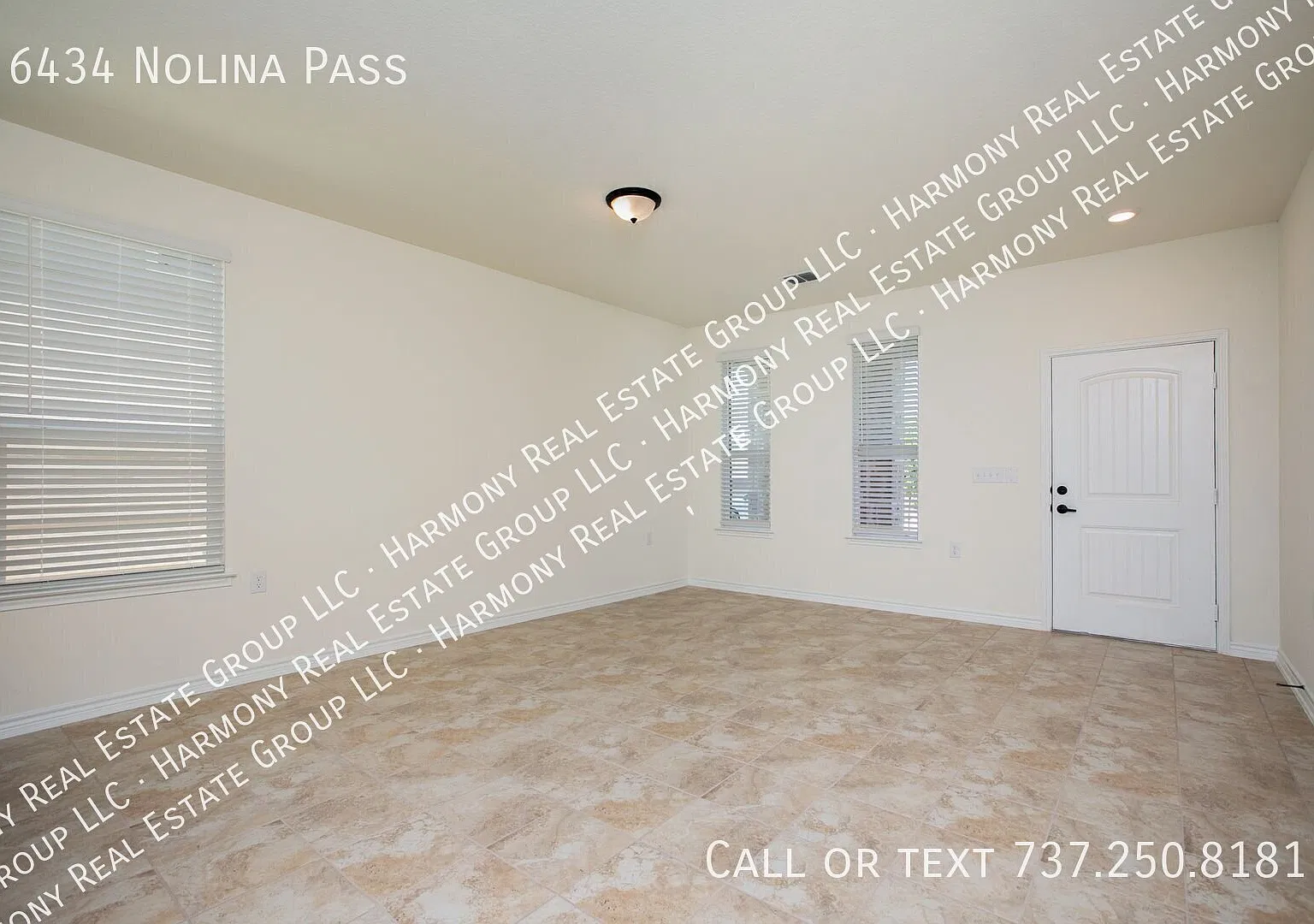 Gorgeous and Spacious 2 story home in Northeast Crossing — Photo 4