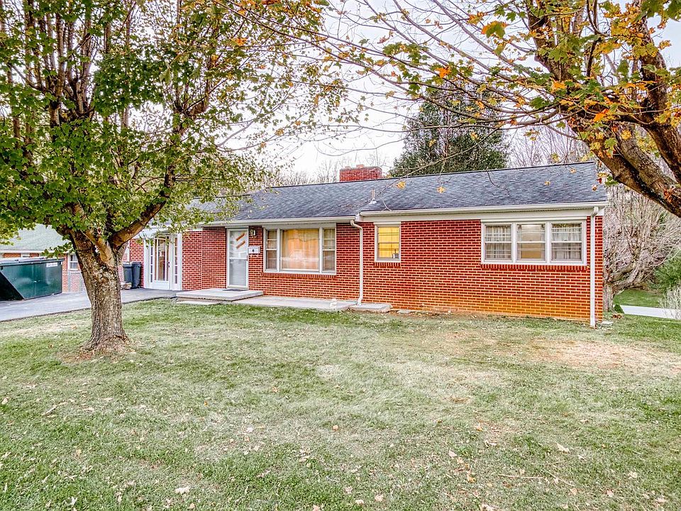1st image of 905 Forest Hill Dr